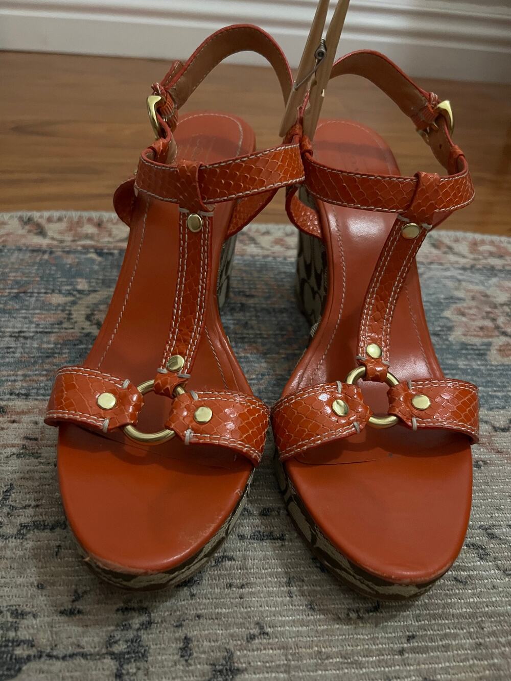 Vintage COACH Mary Alice Orange Faux Python Leather T-Strap Wedge Sandals Sz 10